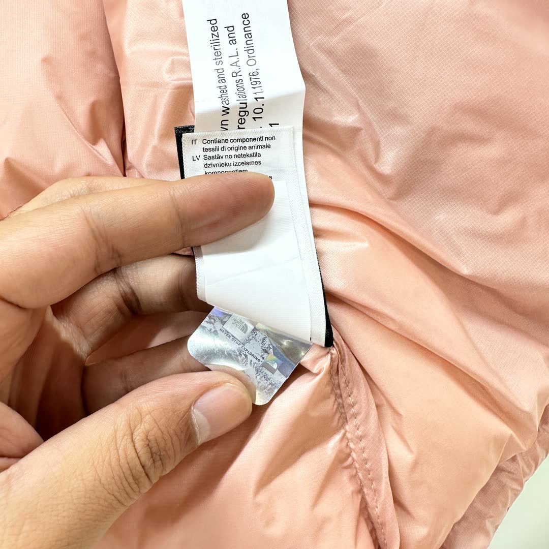 The North Face Nuptse Short Down Jacket NF0A5GGE